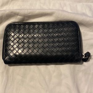 Authentic Bottega Veneta- Intrecciato Zip Around Wallet in Black